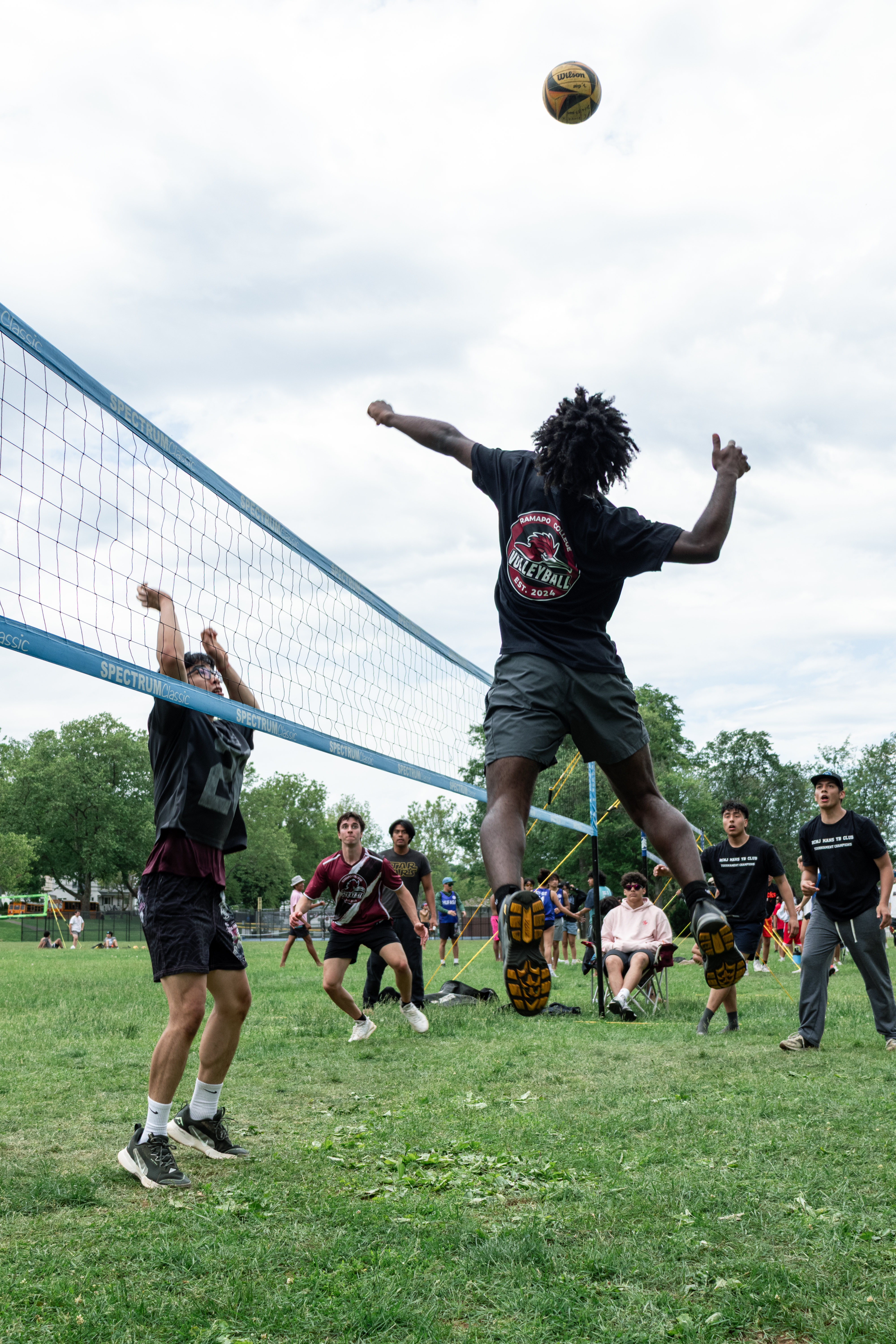 Team huddle at College Grass Open